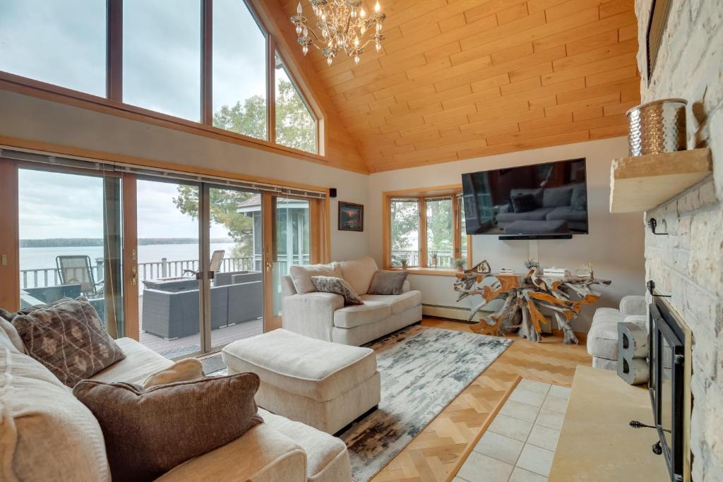 Pelican Lake House | Pelican Lake House w/Boat Dock and Sauna!