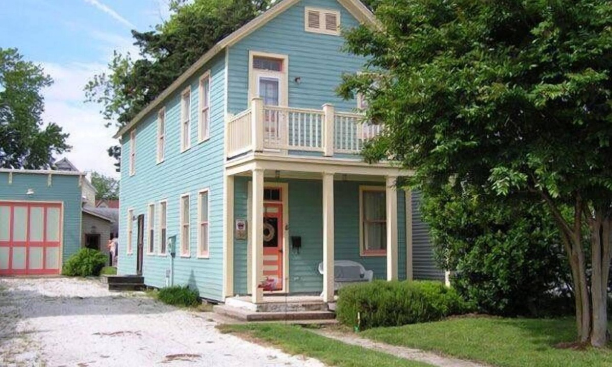 Cape Charles House | Pelican Place - Chesapeake Properties