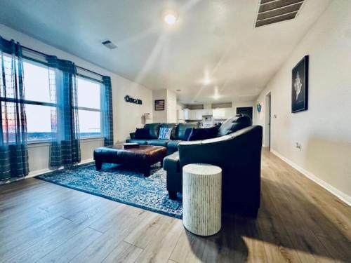 Gilchrist House | Pelican Pointe Home for 10