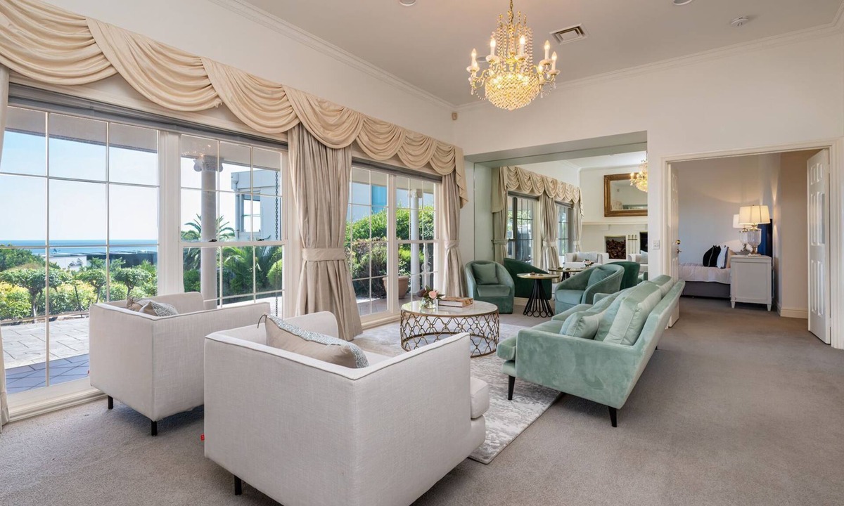 Mount Eliza House | Pelican Views by Property Mums