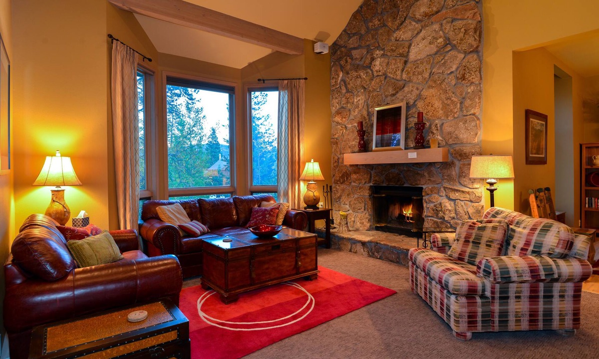 Warrior's Mark West House | Pemberley - Luxury Peak 9 Ski In/Out w/2 Master Suites + 2 Bedrooms - Hot Tub