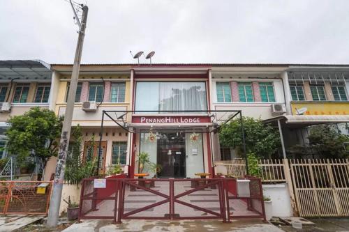 Mukim 16 Ayer Hitam Cabin | Penang Hill Lodge