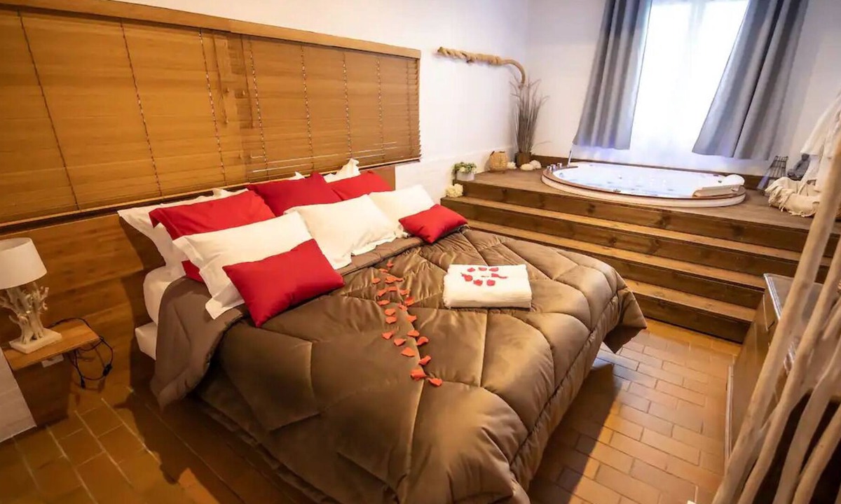 Moncel-les-Luneville Apartment | Penelope's Cottage