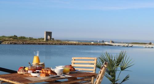 Villeneuve-les-Maguelone Boat Rental | Peniche Alphonsia Maria