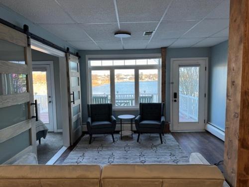 Montague Apartment | Peninsula Point Cozy Lakefront Condo 1BR 1BA