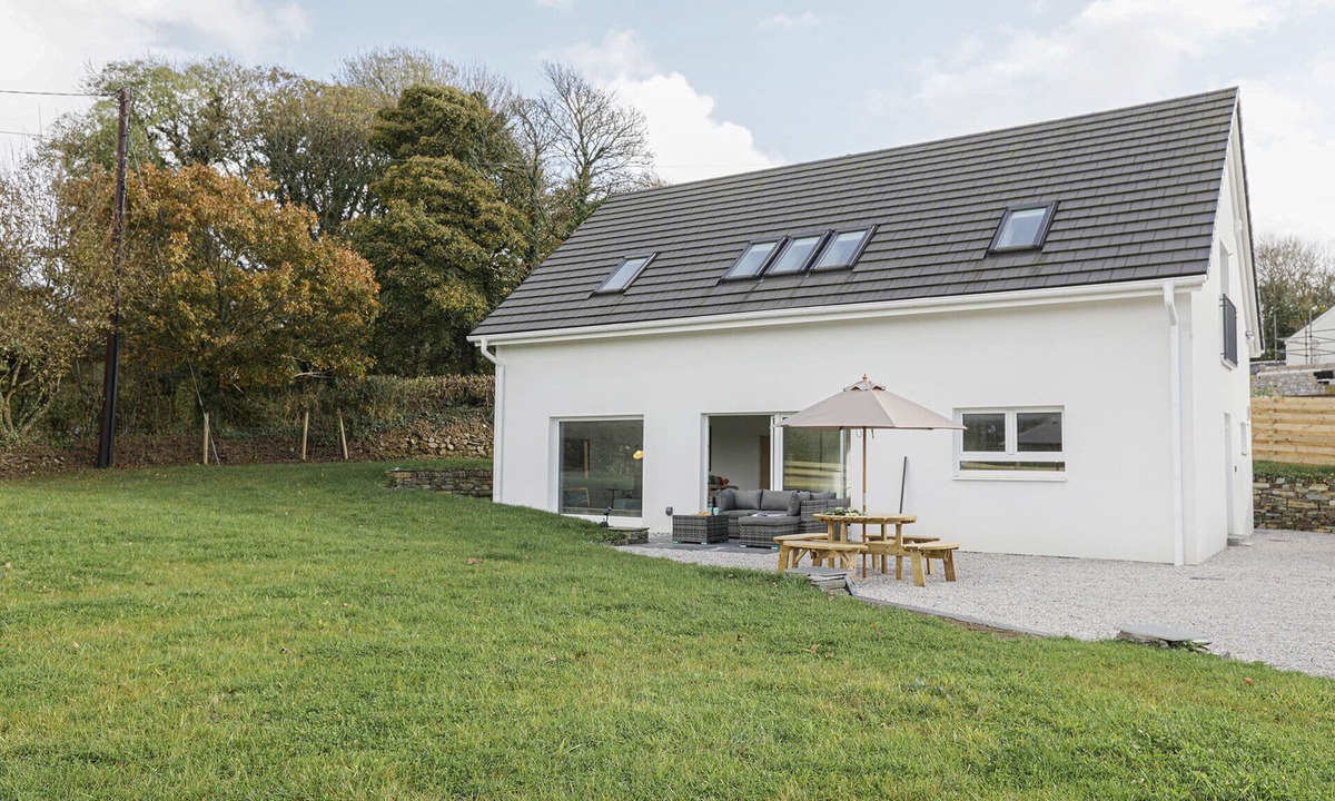 Camelford Apartment | Penn Cottage, perfect for North Cornwall trips