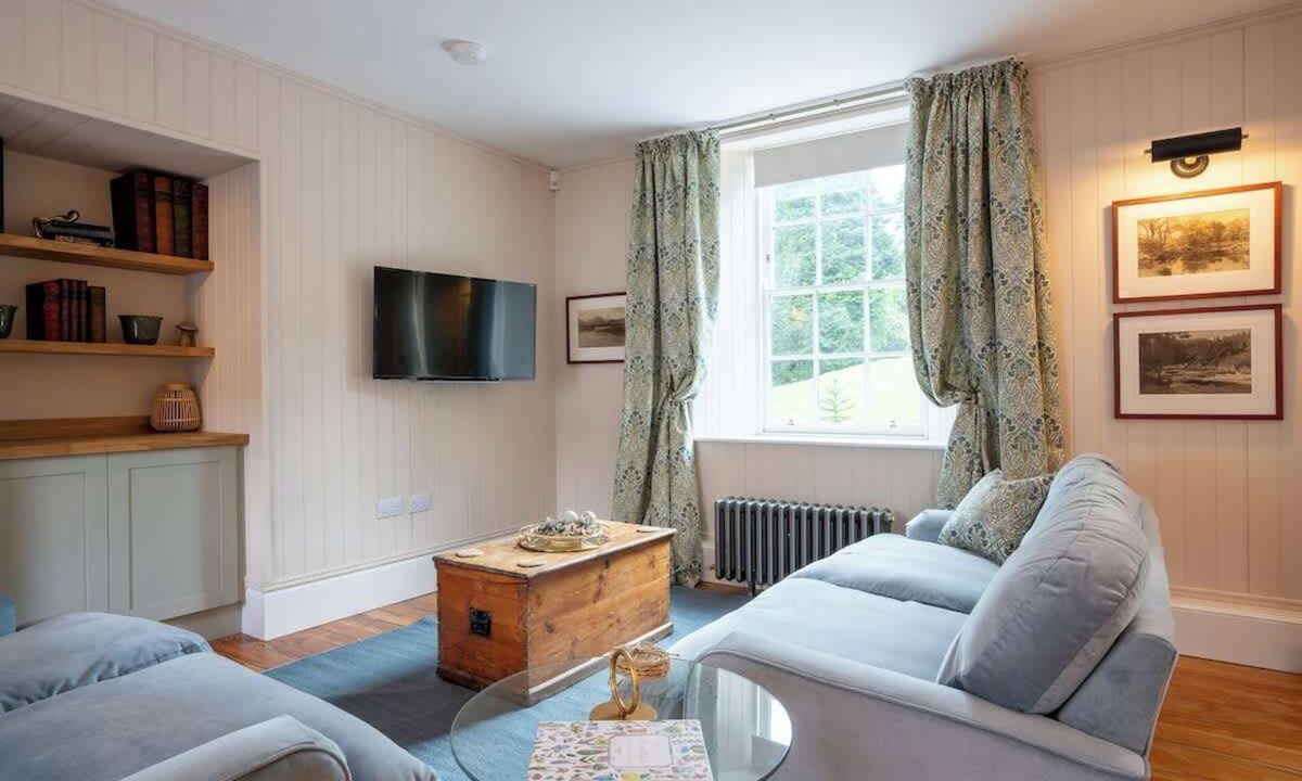 Newton Stewart Apartment | Penninghame Estate - Earl's Library
