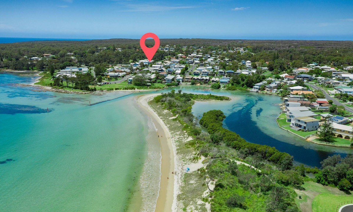 Currarong House | Penny's Hideaway - Ocean - Open Plan Modern Living