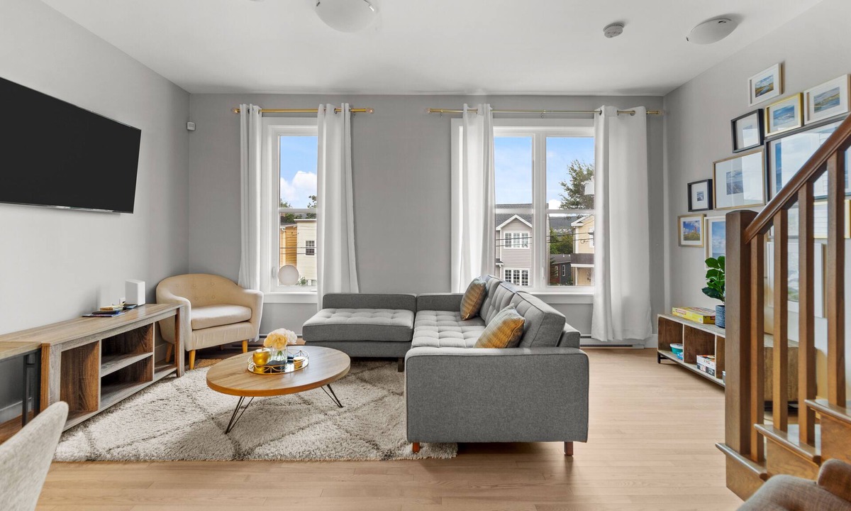 Downtown St. John's House | Pennywell Prestige 3BR 2.5BA Garage