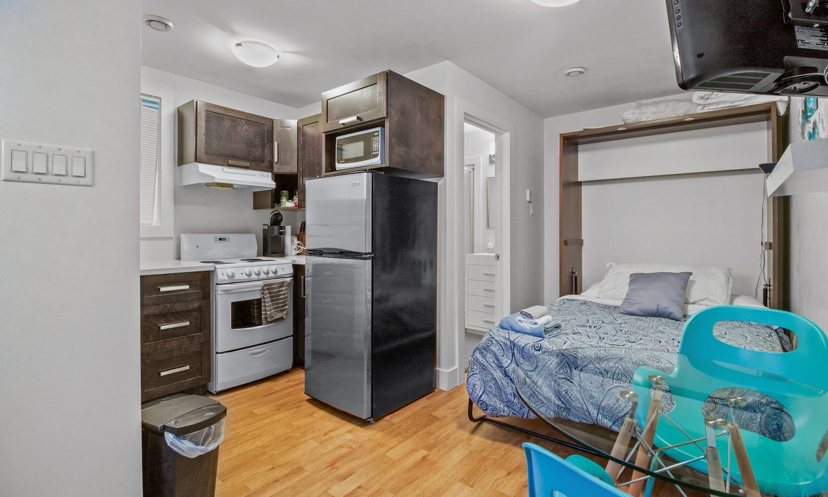 Downtown St. John's Apartment | Pennywell Prestige Studio 1 Bath Parking