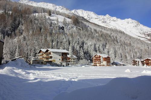 Saas Grund House | Pension Heino