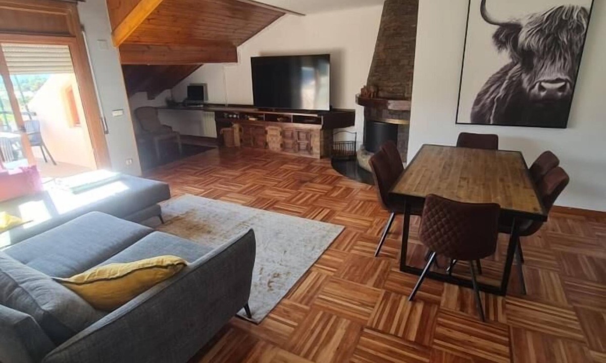 Puigcerda Apartment | Penthouse 3 rooms Fireplace, Pool, Terrace & Wi-Fi