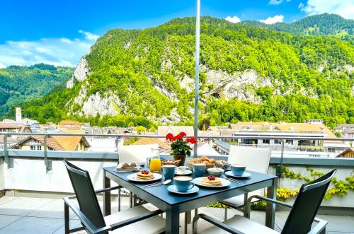 Central Interlaken House | Penthouse Alps Scenic Views and Concierge by SwissHut