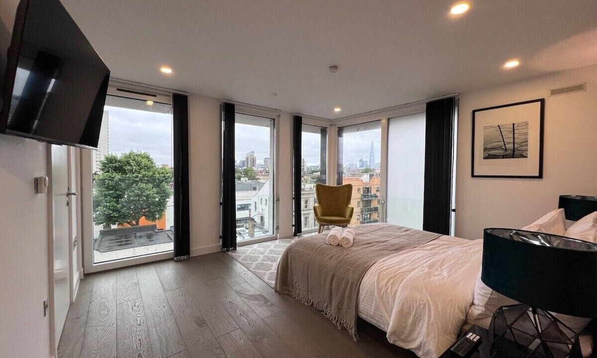 Whitechapel Apartment | Penthouse Apartment - FT5