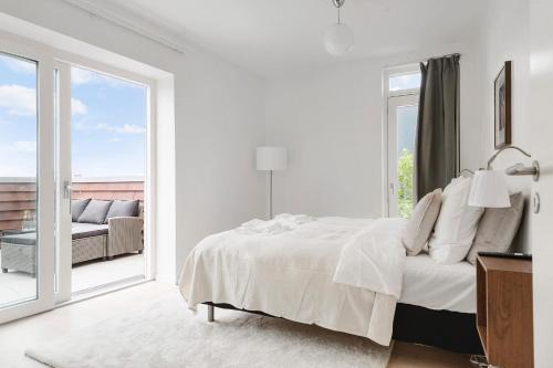 Midtbyen Apartment | Penthouse in City Center w Private Rooftop Terrace