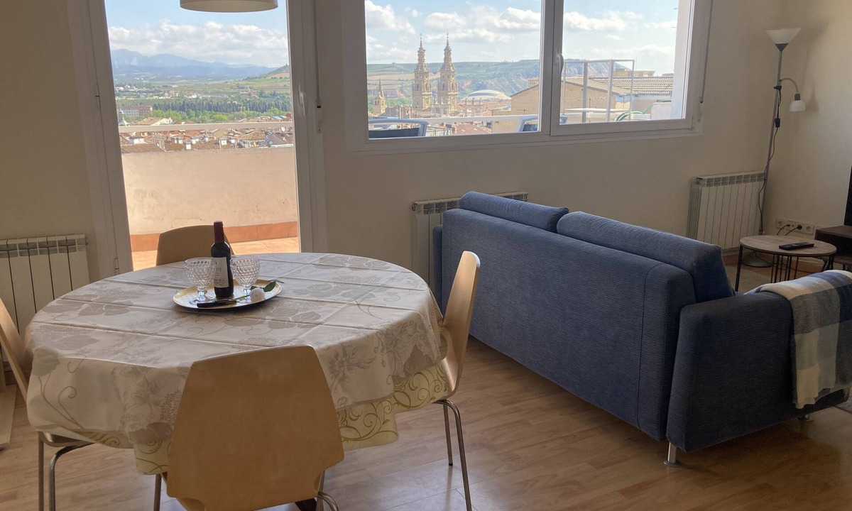 Logrono Historic Centre Apartment | PENTHOUSE IN DOWNTOWN LOGROÑO WITH VIEWS