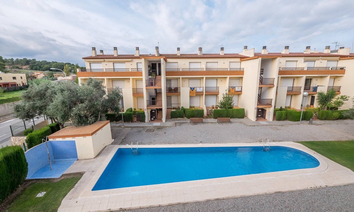 L'Escala Apartment | Penthouse in l'Escala with communal pool.