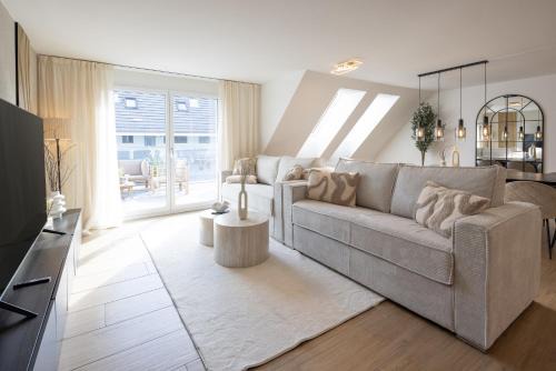 Kloten Apartment | Penthouse Maisonette, Airport & City, Parking