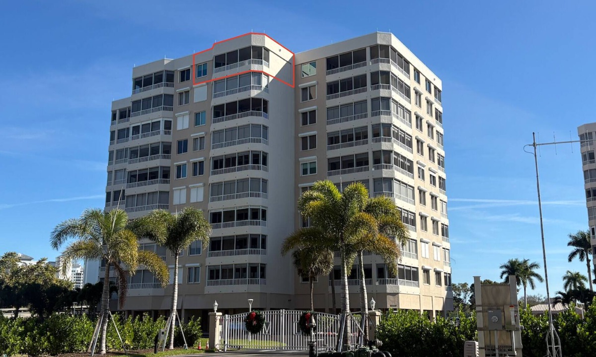 Vanderbilt Beach Condo | Penthouse overlooking the beach