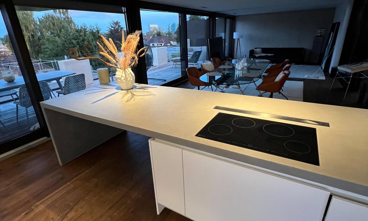 Oerlikon Apartment | Penthouse with whirlpool & huge terrace