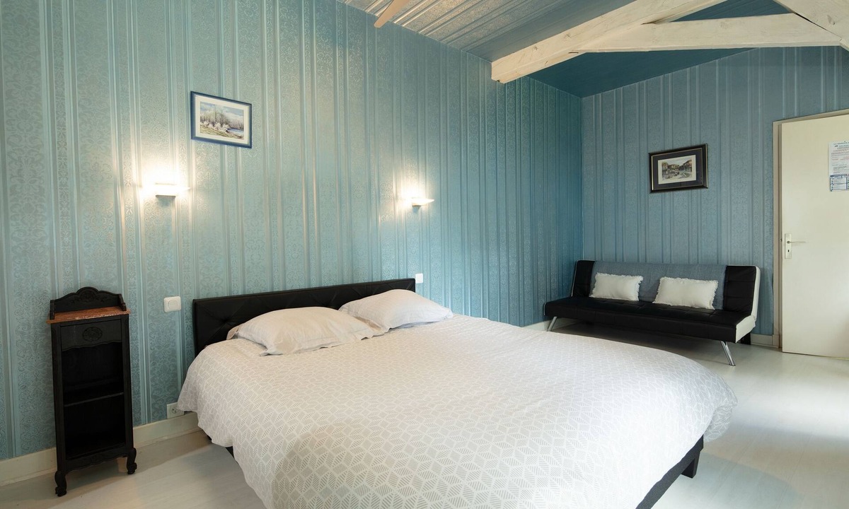 Lourdes House | Peony room on the ground floor