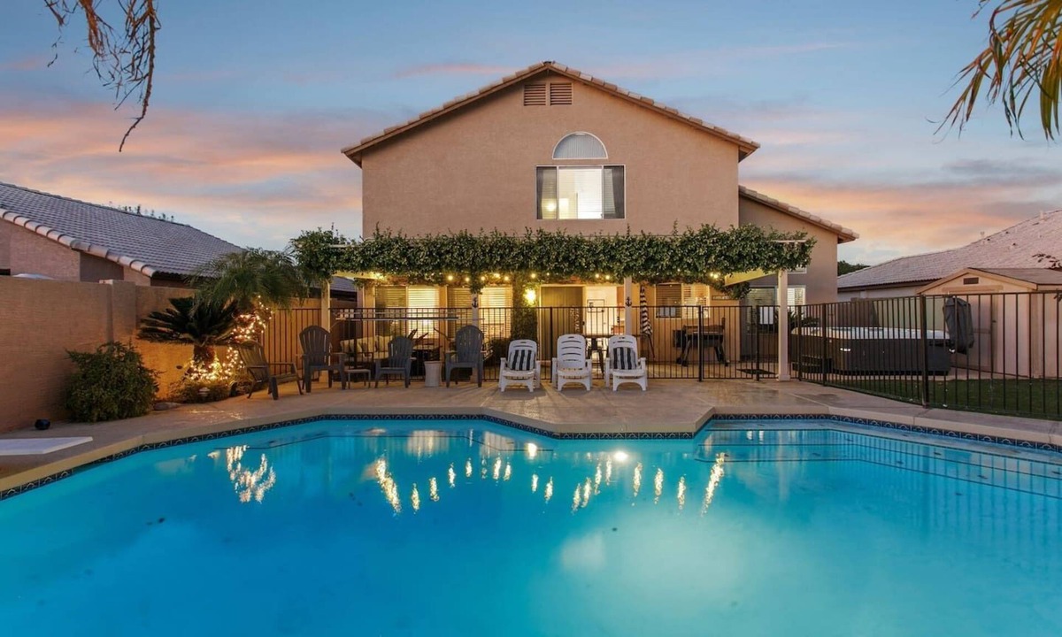 Peoria House | Peoria Home with Heated Pool + Hot Tub