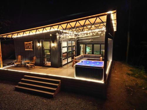 Newport House | Pepper Jack Shack