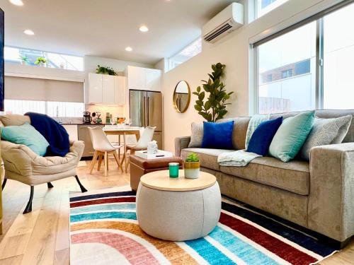 Broadway House | Perch - Capitol Luxe Two