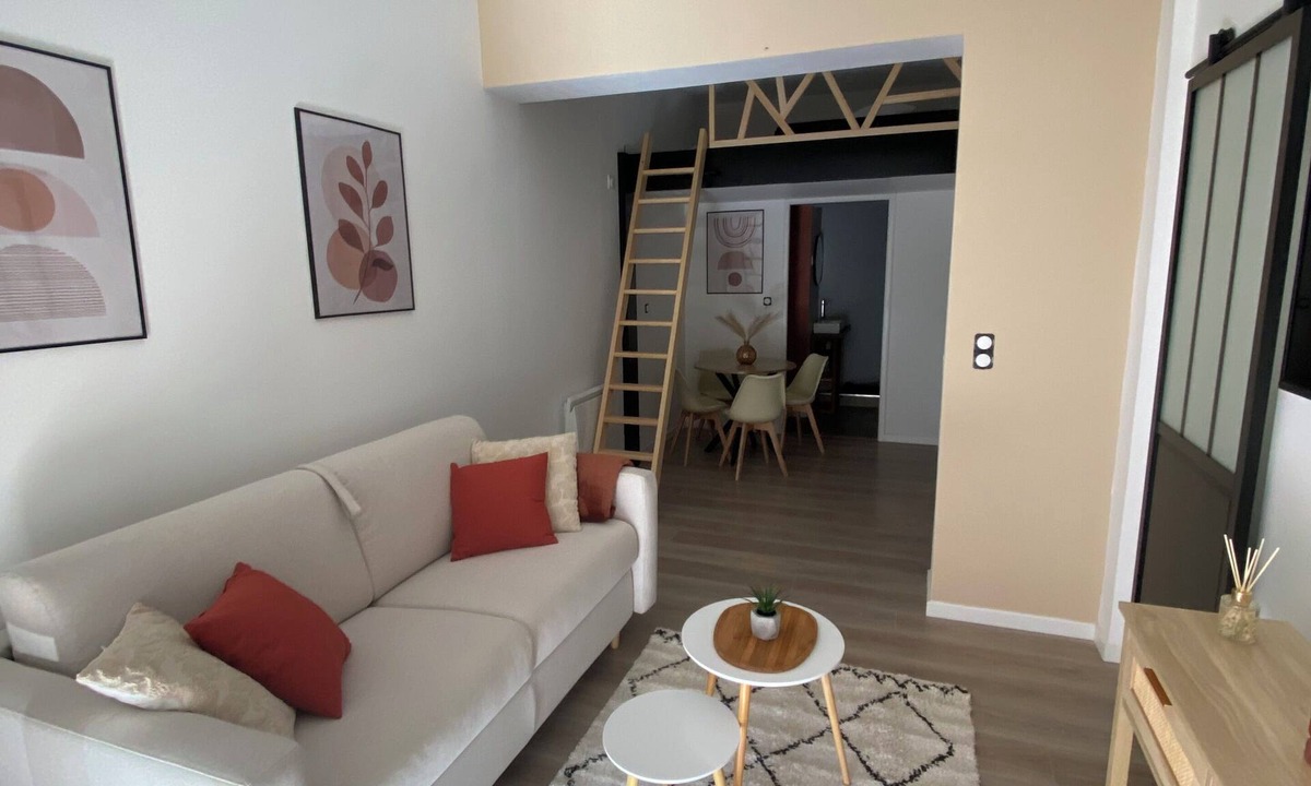 Ault Apartment | Perched cabin