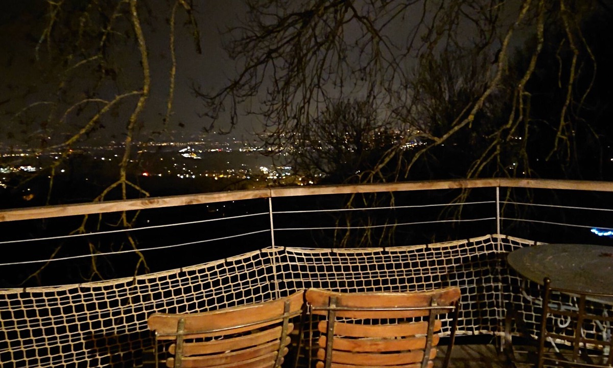Collonges-sous-Saleve Cabin | Perched hut Les Pitons