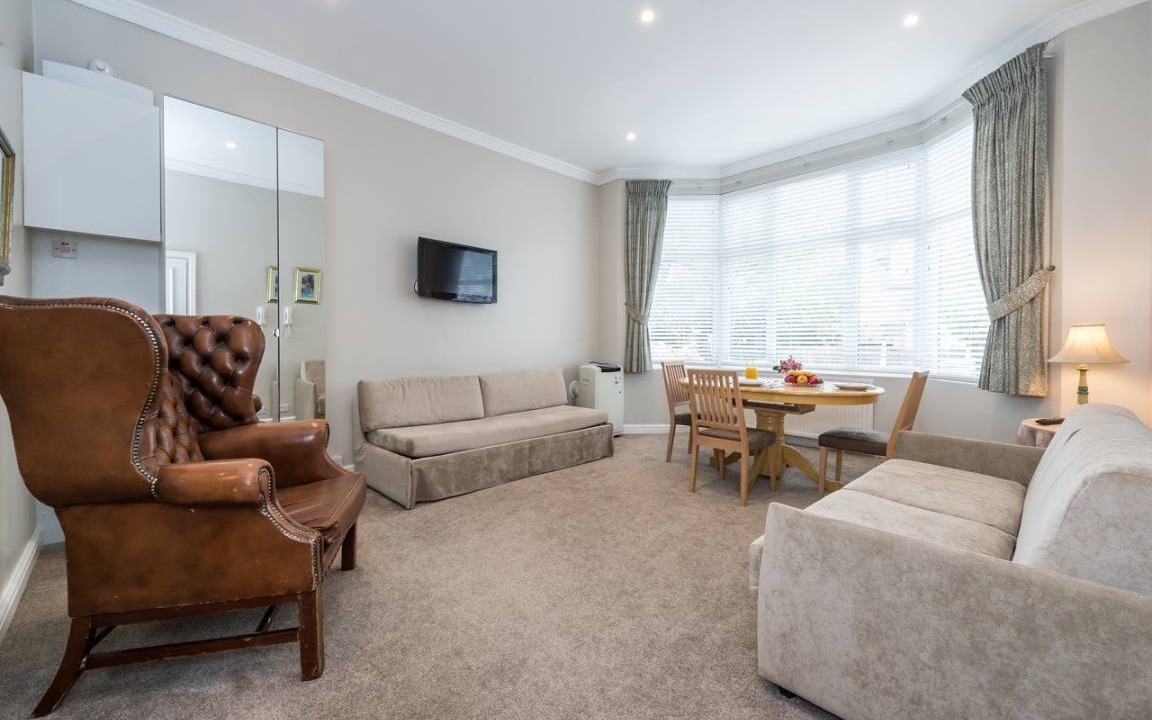 Brondesbury Park Hotel | Perfect 1 BR on Willesden Green