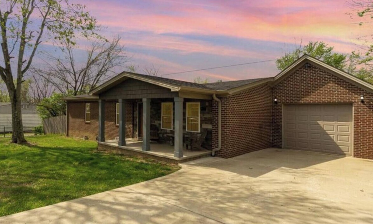 Richmond House | Perfect 10min to Lex 1 king Queen & Bunk#1 Biggest WD made Veteran owned