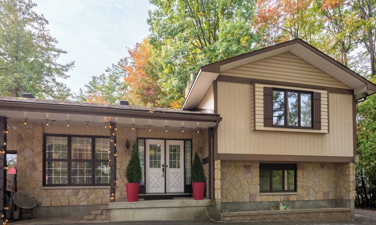 Communaute-Urbaine-de-l'Outaouais House | Perfect accommodation for groups! -Jacuzzie-Piscine&BBQ-25 minutes from Ottawa-