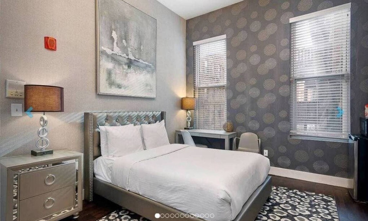 Bay Village Apartment | Perfect Boston Studio