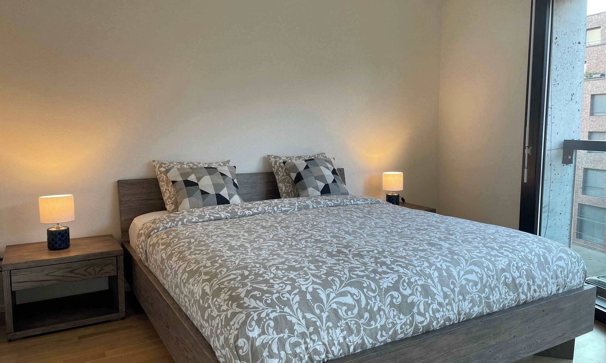 St. Johann Apartment | Perfect connected to Downtown, Airport & Highway