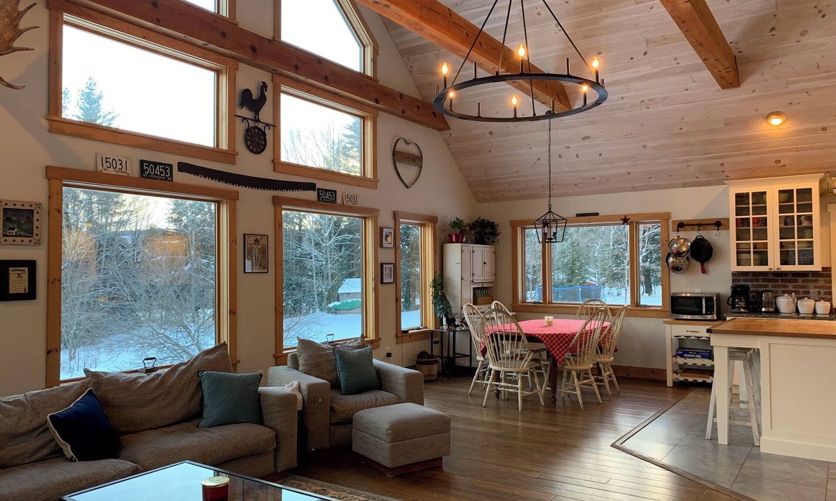 Morrisville Ski Chalet | Perfect Family Getaway close to Stowe, hiking-biking-swimming-breweries-rt100