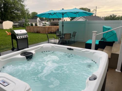 Hummelstown Villa | Perfect Family Getaway! Steps from Attractions