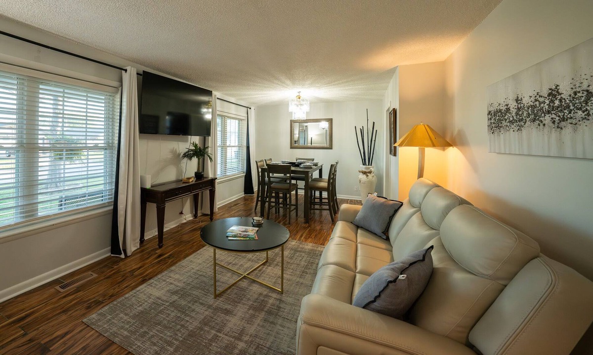Tulsa House | Perfect for families looking for space and comfort.