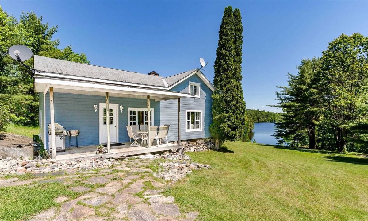 Parry Sound Cottage | ☀ Perfect for Family! Private Waterfront Log Style Entire Cottage with Lakeview!
