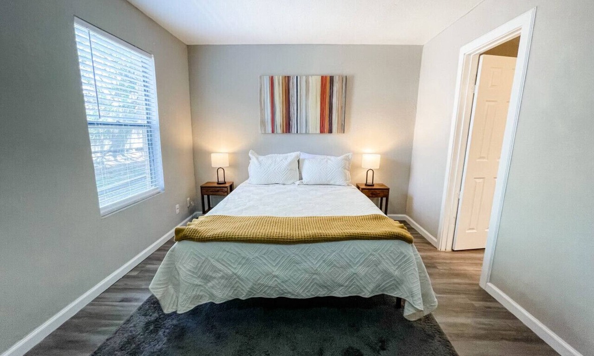 Northwest Corpus Christi Apartment | Perfect for Group! 2BR, 2BA with Pool!