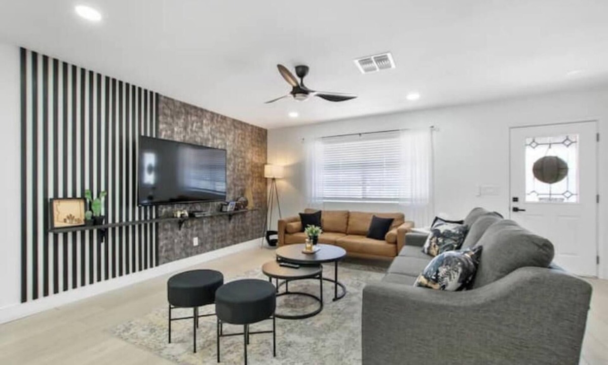 Mesa House | Perfect for Large Group 5BD+3BA Free Parking