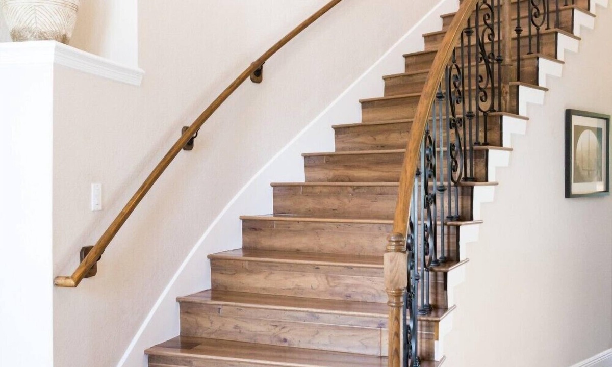 West Oak Hill House | Perfect getaway. Hot tub, out door kitchen and Gourmet kitchen for all your need