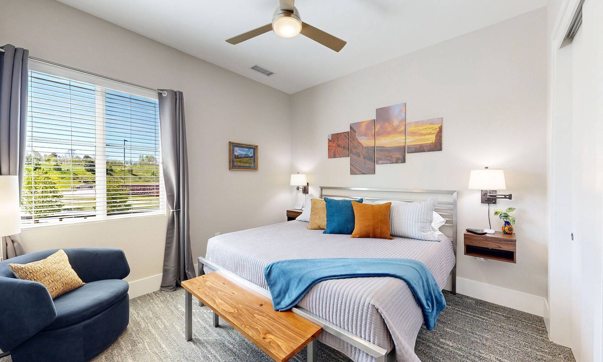 Golden Condo | Perfect GetAway ~ Near Downtown, Red Rocks, Hiking, CSM campus