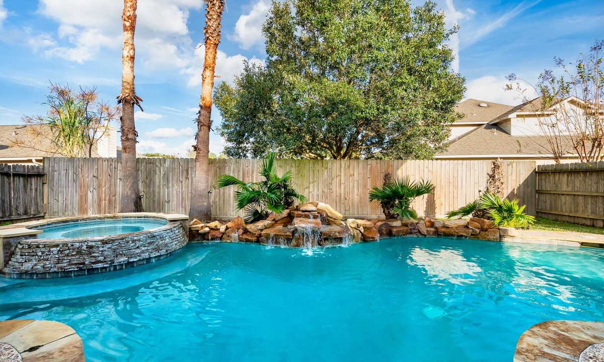 Spring House | Perfect getaway with pool,hot tub and private gym