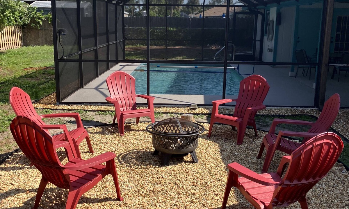North Port House | Perfect Getaway with the pool