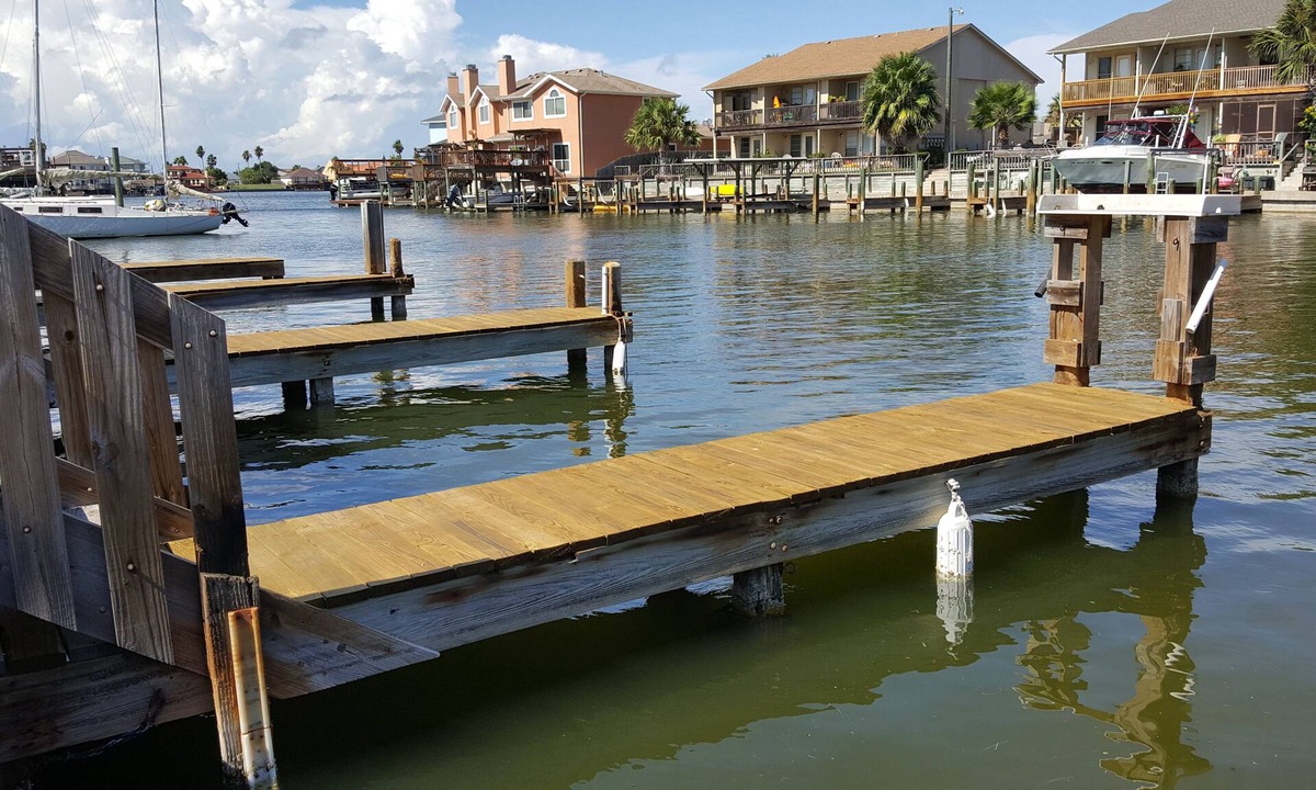 Corpus Christi Condo | Perfect ground floor unit ready to entertain your family vacation.