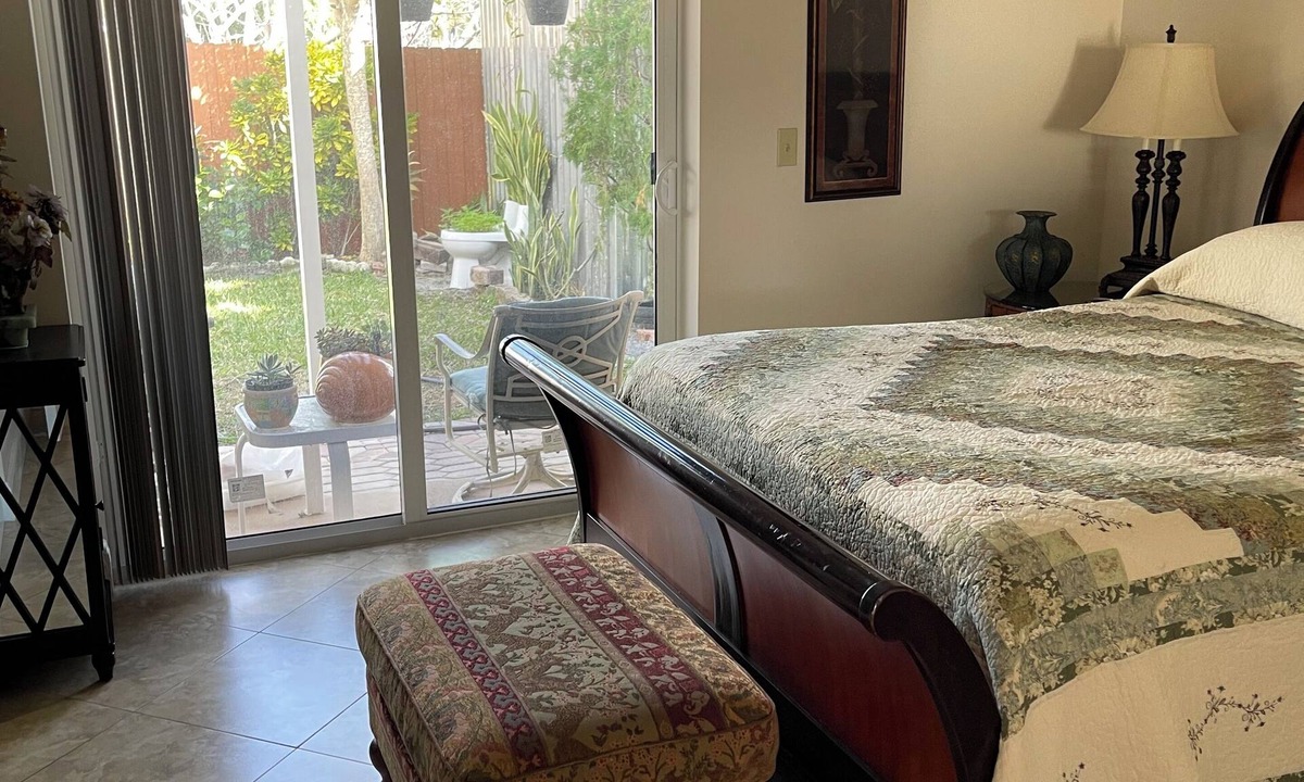 Westgate House | Perfect Guesthouse Near Everything!