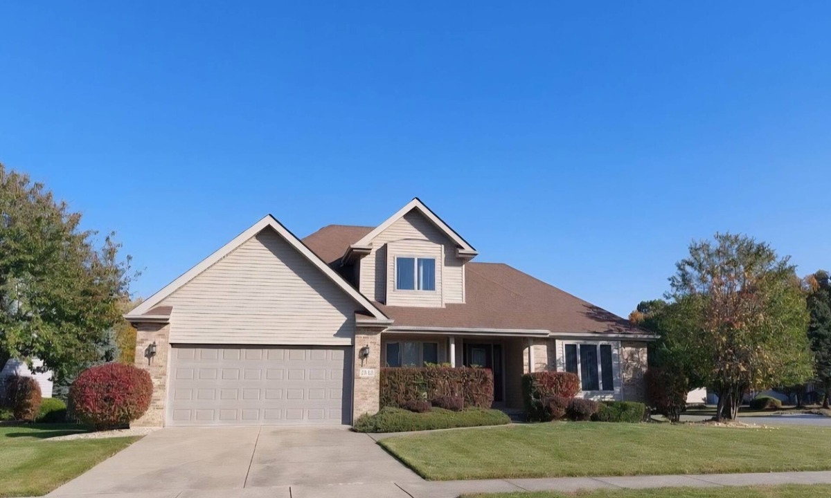 Schererville House | Perfect Home 3bd/2 bath, charming Schererville, IN, Sleeps 6. (35 mi to Chicago)