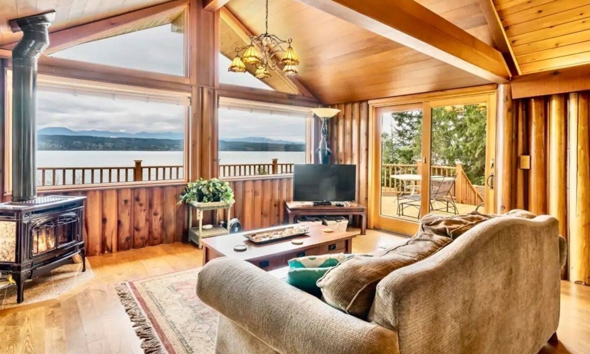 Poulsbo Cabin | Perfect Kitsap Peninsula Private Waterfront Cabin!