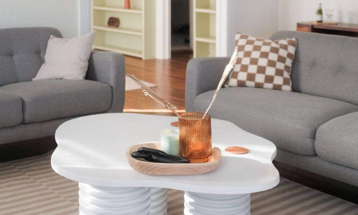 Cherry Street House | Perfect Location, 2 King Beds, Modern Design